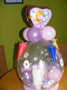 Geschenkeballon mit Einhorn